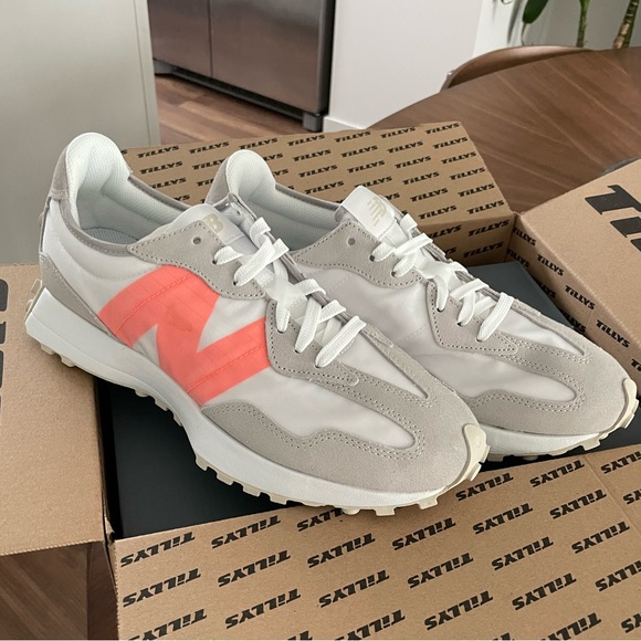Unused New Balance 327 sneakers white with orange pink logo with box (10.5m). - Picture 1 of 4